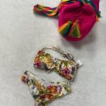 Bikini Strapless Floral – Diseño Elegante y Ajuste Perfecto